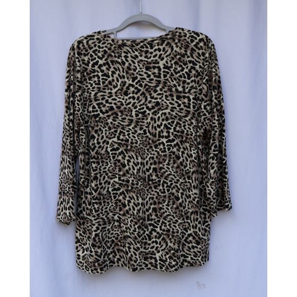 Chico’s 3 Leopard Print V-Neck 3/4 Sleeve Pullover Top - Picture 2 of 4
